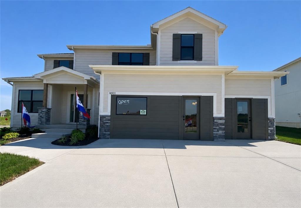 18901 W 193rd Terrace, Spring Hill, KS 66083