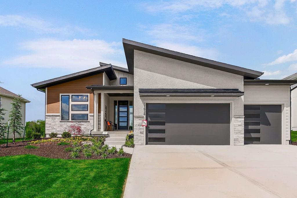 17628 High Street, Overland Park, KS 66085