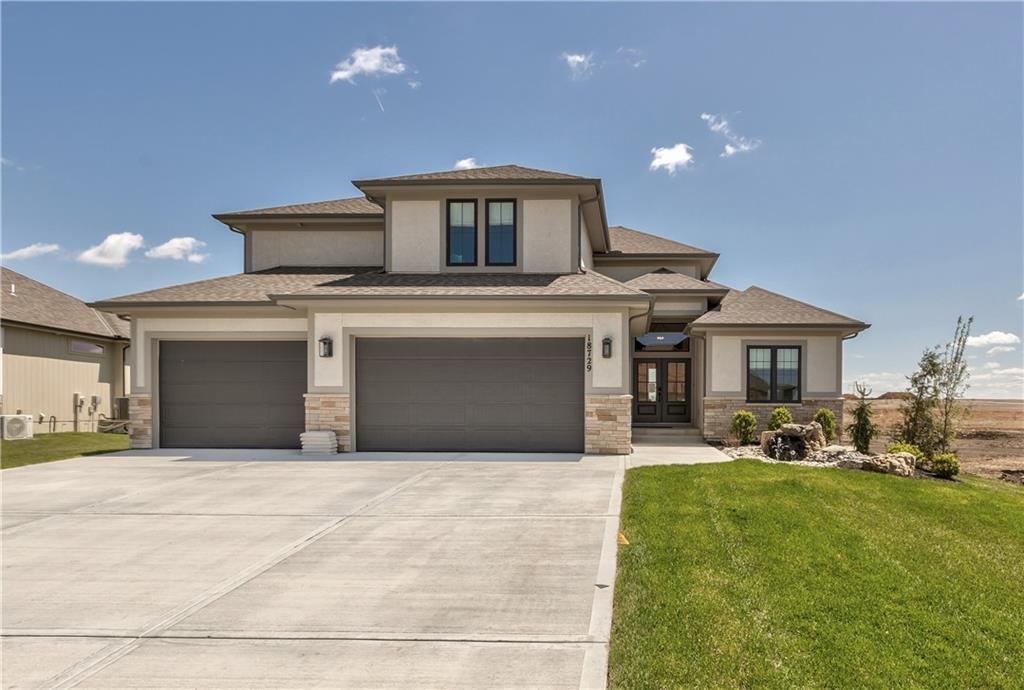 17521 Carter Street, Overland Park, KS 66221